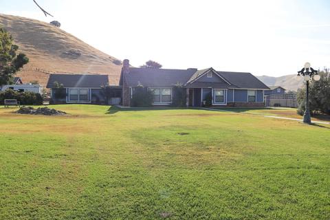 31695 Fritz Dr, Exeter, CA 93221 photo 1