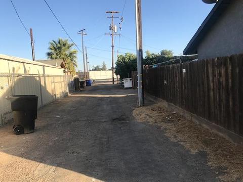 304 S K St, Dinuba, CA 93618 photo 7