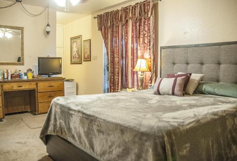 736 E Roosevelt Ave, Visalia, CA 93292 photo 14