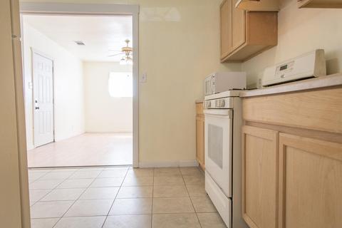 683 E Kern Ave, Tulare, CA 93274 photo 10