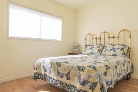 683 E Kern Ave, Tulare, CA 93274 photo 15