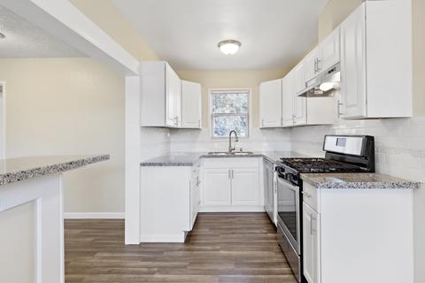 2814 E College Ave, Visalia, CA 93292 photo 6