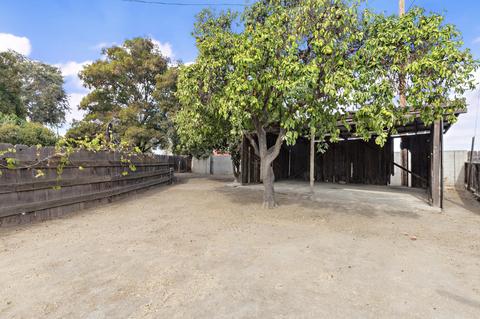 2814 E College Ave, Visalia, CA 93292 photo 27