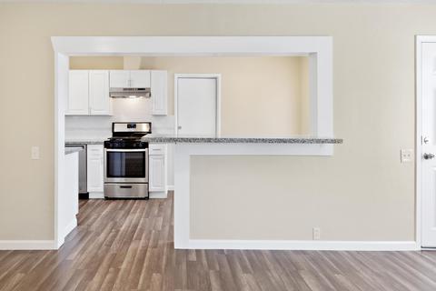 2814 E College Ave, Visalia, CA 93292 photo 7