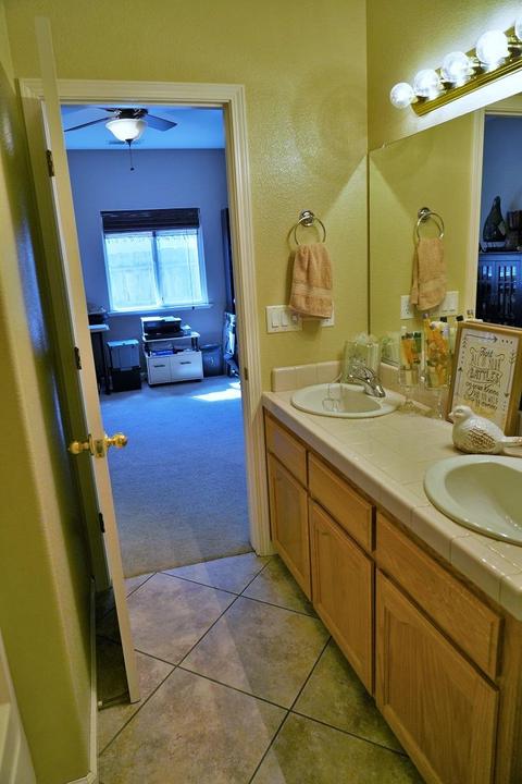 1009 Par Ave, Lemoore, CA 93245 photo 35