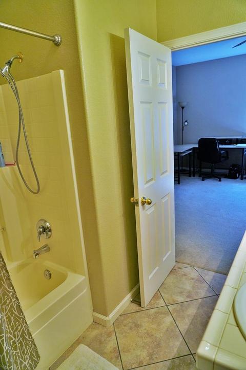 1009 Par Ave, Lemoore, CA 93245 photo 34