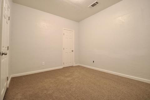 1075 W Maple St, Exeter, CA 93221 photo 7