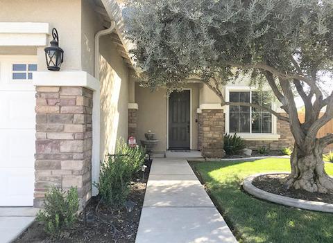 348 Campbell Ct, Tulare, CA 93274 photo 3