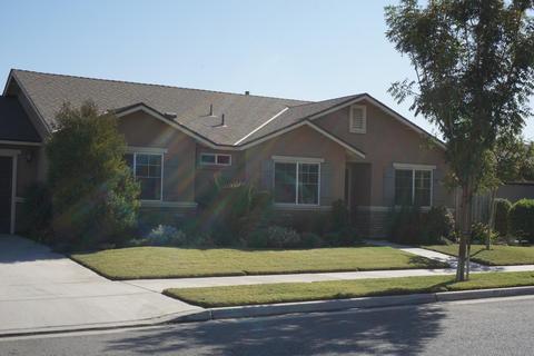 492 Edgewater St, Tulare, CA 93274 photo 1
