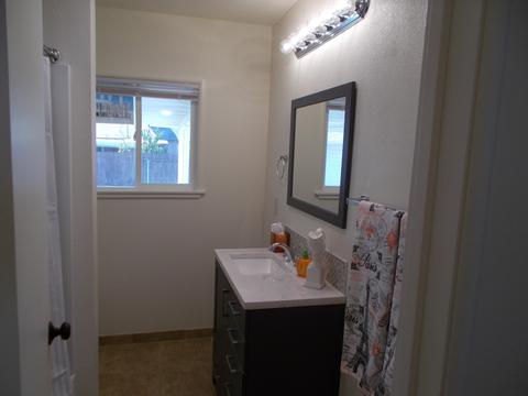 1065 E La Mesa Dr, Tulare, CA 93274 photo 10