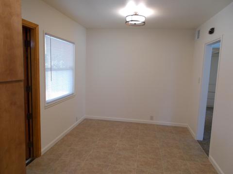 1065 E La Mesa Dr, Tulare, CA 93274 photo 13