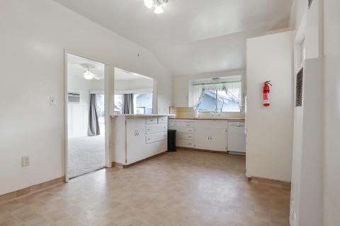 330 N B St, Exeter, CA 93221 photo 14