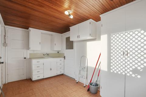 330 N B St, Exeter, CA 93221 photo 8