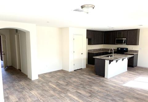 2209 E Sweet Ave, Visalia, CA 93292 photo 3