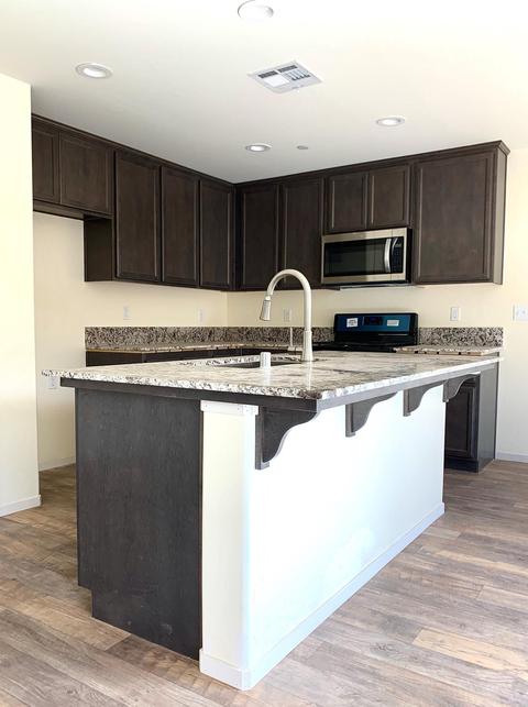 2209 E Sweet Ave, Visalia, CA 93292 photo 4