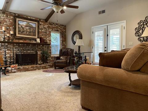1446 E Avila Dr, Tulare, CA 93274 photo 11