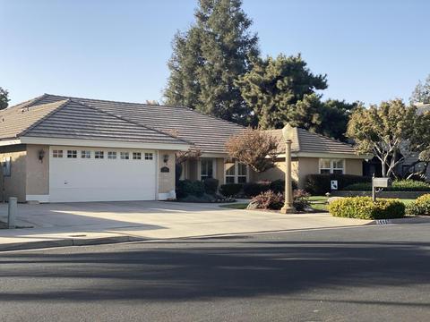 1446 E Avila Dr, Tulare, CA 93274 photo 2