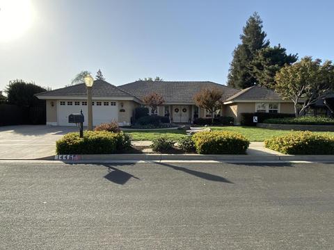 1446 E Avila Dr, Tulare, CA 93274 photo 4