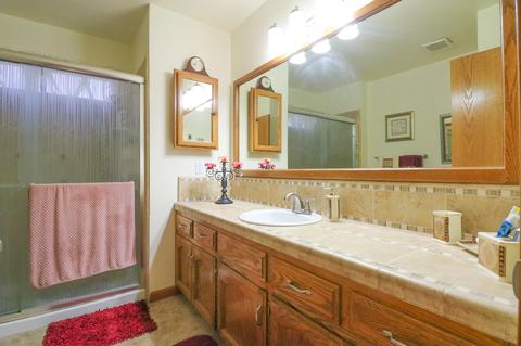 263 E Garfield Ave, Tulare, CA 93274 photo 20