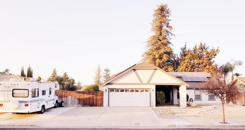 1530 E Avila Dr, Tulare, CA 93274 photo 2