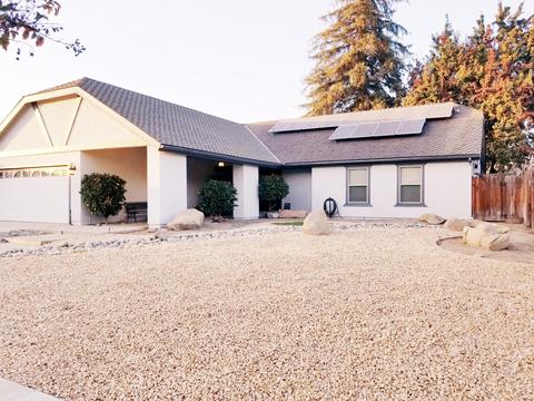 1530 E Avila Dr, Tulare, CA 93274 photo 3