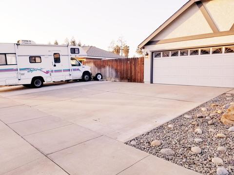 1530 E Avila Dr, Tulare, CA 93274 photo 5