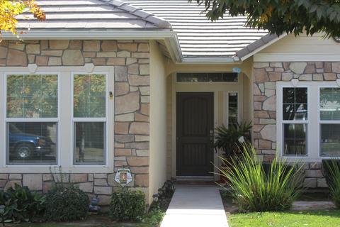 4305 E Vassar Ave, Visalia, CA 93292 photo 2