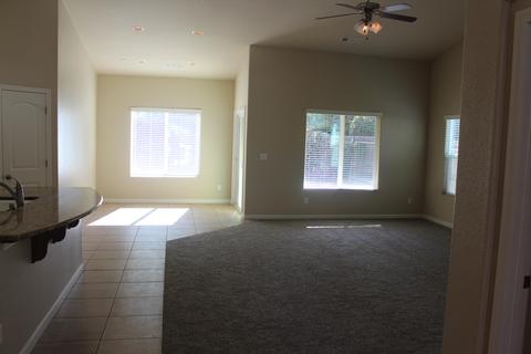 4305 E Vassar Ave, Visalia, CA 93292 photo 3