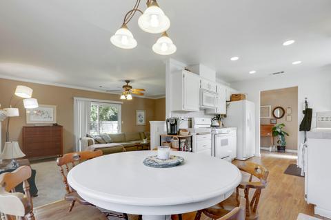 1126 E Howard Ct, Visalia, CA 93292 photo 13