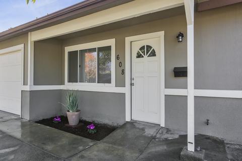 608 Davis St, Exeter, CA 93221 photo 4