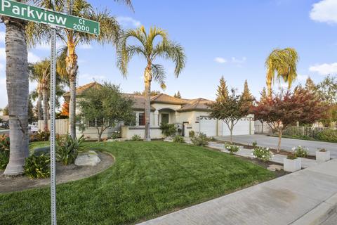 2002 E Parkview, Visalia, CA 93292 photo 1