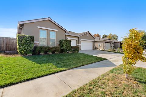 3917 E Harter Ct, Visalia, CA 93292 photo 2