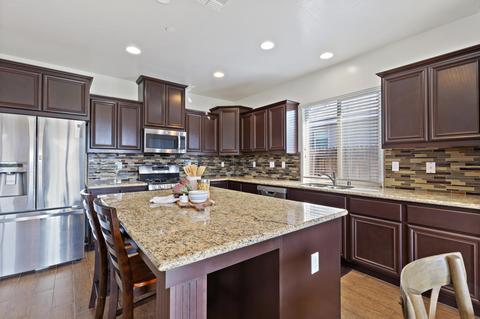 3917 E Harter Ct, Visalia, CA 93292 photo 14