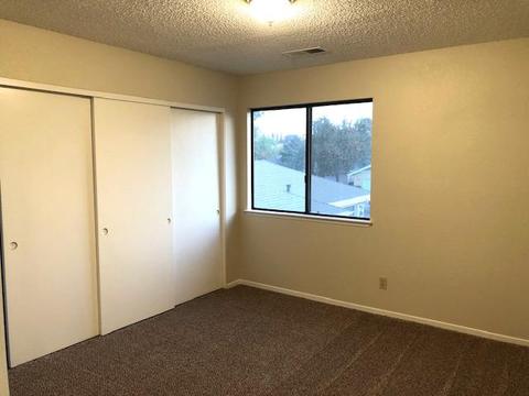 2416 E Sweet Ave, Visalia, CA 93292 photo 16
