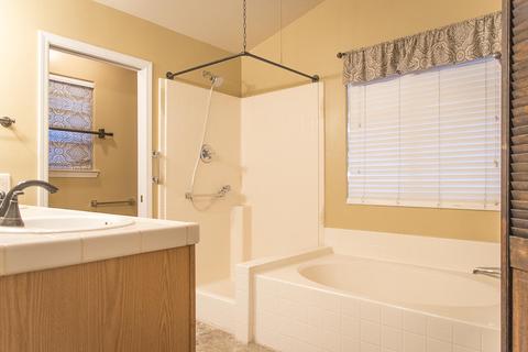 4004 E Stapp Ct, Visalia, CA 93292 photo 11