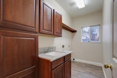 650 Avalon Dr, Lemoore, CA 93245 photo 22