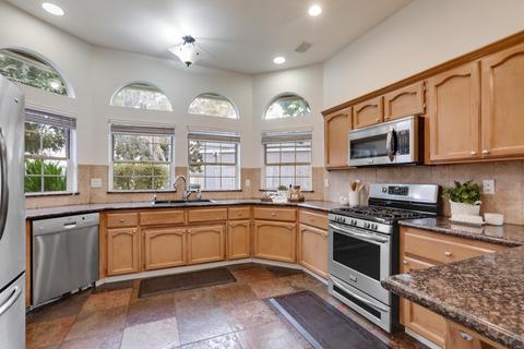 1969 Augusta Ct, Tulare, CA 93274 photo 12