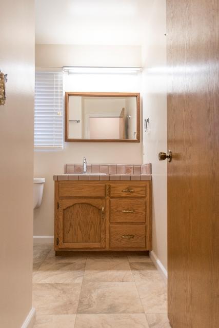 2711 E Paradise Ave, Visalia, CA 93292 photo 20