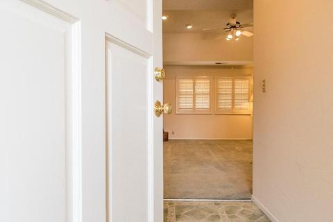 2711 E Paradise Ave, Visalia, CA 93292 photo 4