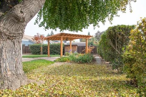 2711 E Paradise Ave, Visalia, CA 93292 photo 28