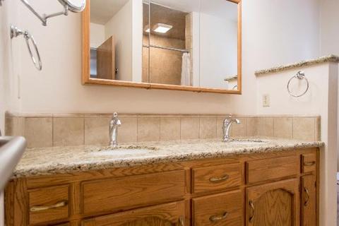 2711 E Paradise Ave, Visalia, CA 93292 photo 16