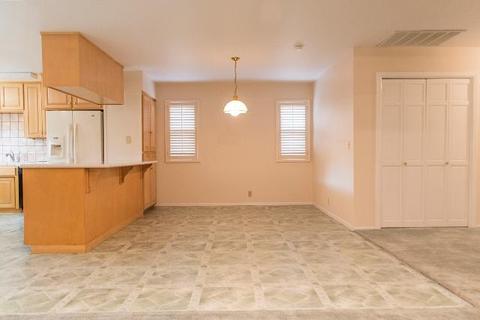 2711 E Paradise Ave, Visalia, CA 93292 photo 12