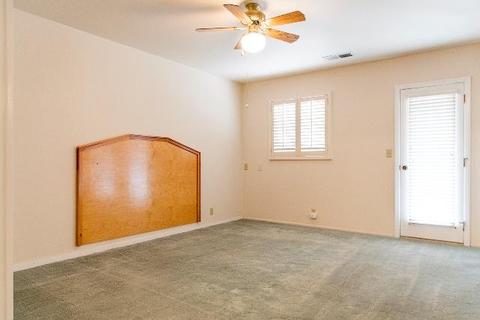 2711 E Paradise Ave, Visalia, CA 93292 photo 14