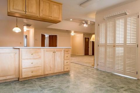 2711 E Paradise Ave, Visalia, CA 93292 photo 11