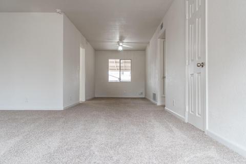 636 E Cypress Ave, Visalia, CA 93292 photo 8