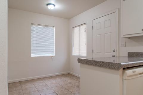636 E Cypress Ave, Visalia, CA 93292 photo 16