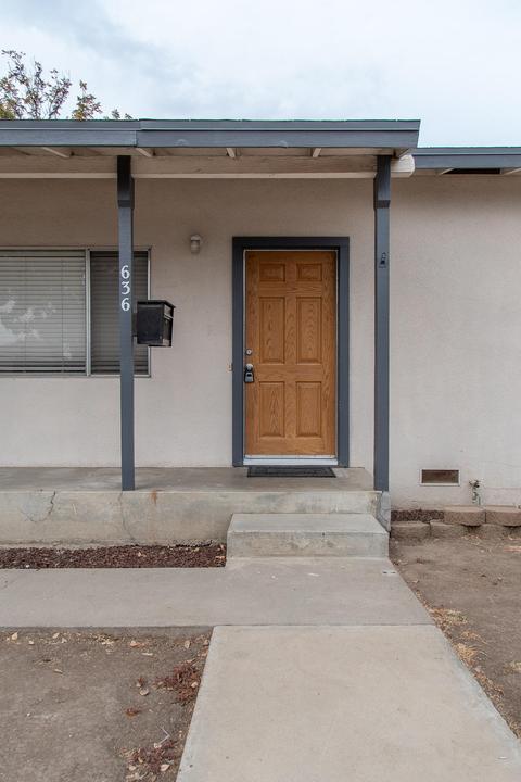 636 E Cypress Ave, Visalia, CA 93292 photo 5
