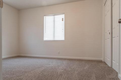 636 E Cypress Ave, Visalia, CA 93292 photo 23