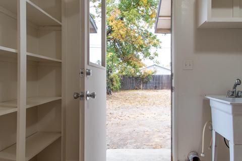 636 E Cypress Ave, Visalia, CA 93292 photo 32