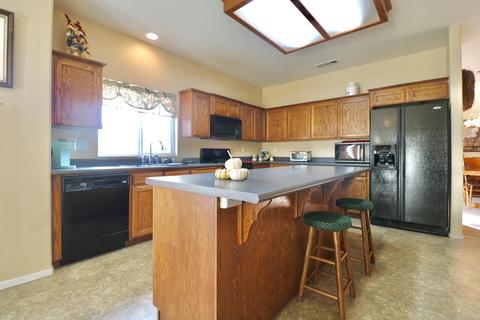 2207 E La Vida Ave, Visalia, CA 93292 photo 9